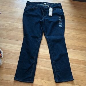 NWT Classic dark blue curvy  straight Women's Jeans Eddie Bauer